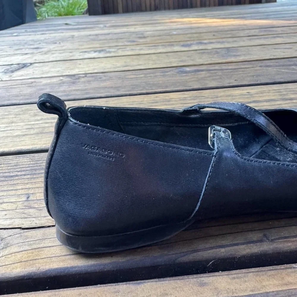 Black Flats - Picture 4 of 5